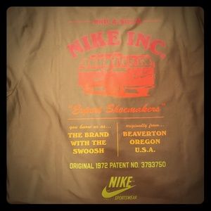Vintage design Nike T-Shirt